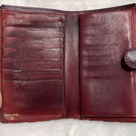 Chanel Raspberry Caviar long bifold wallet with front snap - Picture 10 of 15